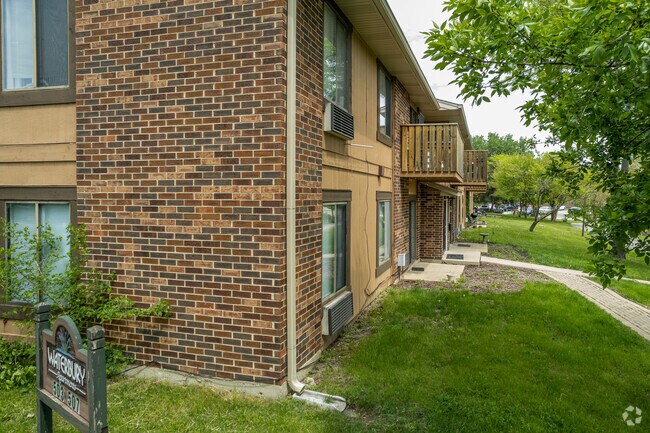 Building Photo - 503-507 Dorchester Ct