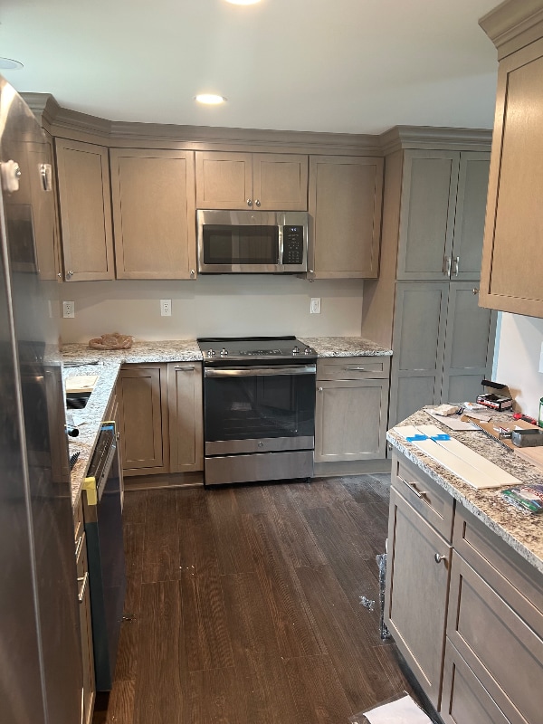 Building Photo - 476 Holdsworth Dr