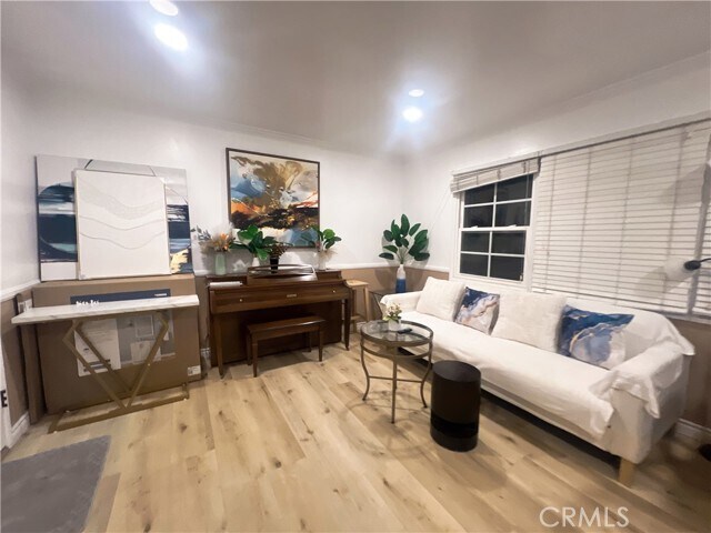 Building Photo - 5522 Farna Ave