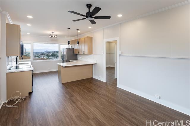 Building Photo - 2130 Skyline Dr