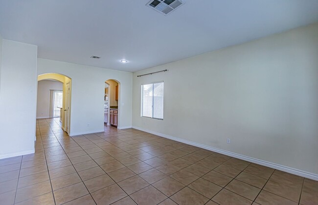 Foto del edificio - 1 Story home with 3 Bedrooms