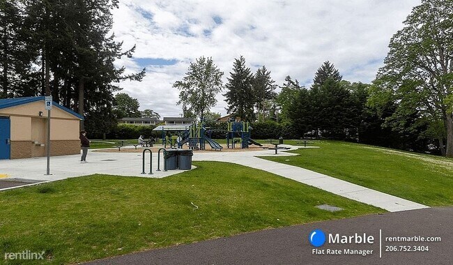 Foto del edificio - 2 br, 1 bath Townhome - 8603 Maple St SW