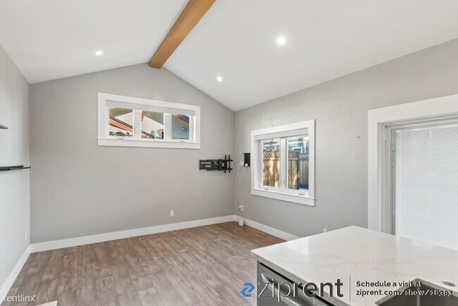 Foto del edificio - 1 br, 1 bath House - 437 Menker Avenue, Sa...