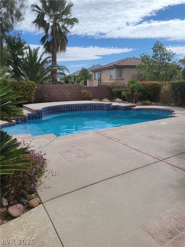 Foto del edificio - 11424 Valentino Ln