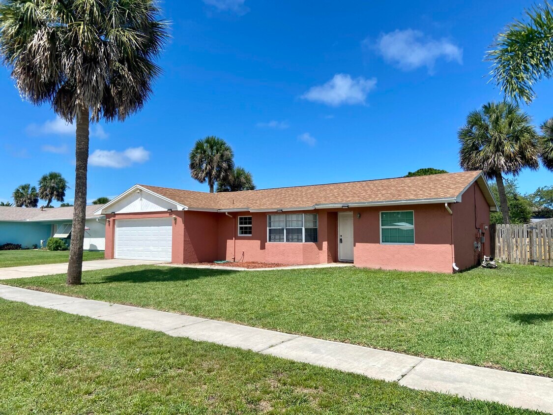 2325 Pepperwood Rd, Melbourne, FL 32935 House Rental in Melbourne, FL