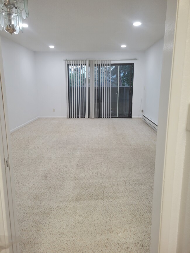 Foto del edificio - 1063 N Abbott Ave