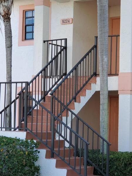 Foto del edificio - 321 Norwood Terrace