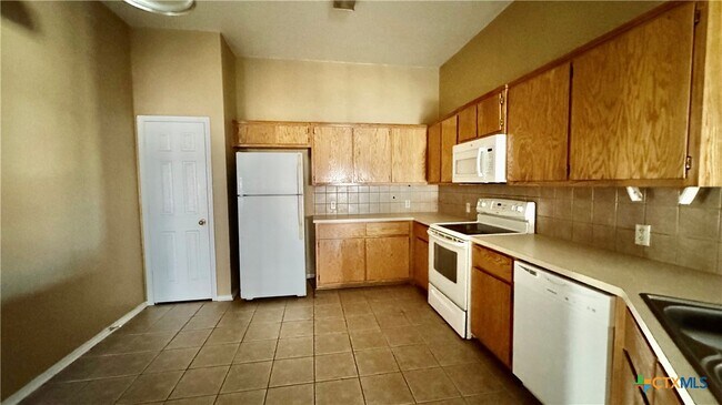 Foto del edificio - 212 Dale Earnhardt Dr