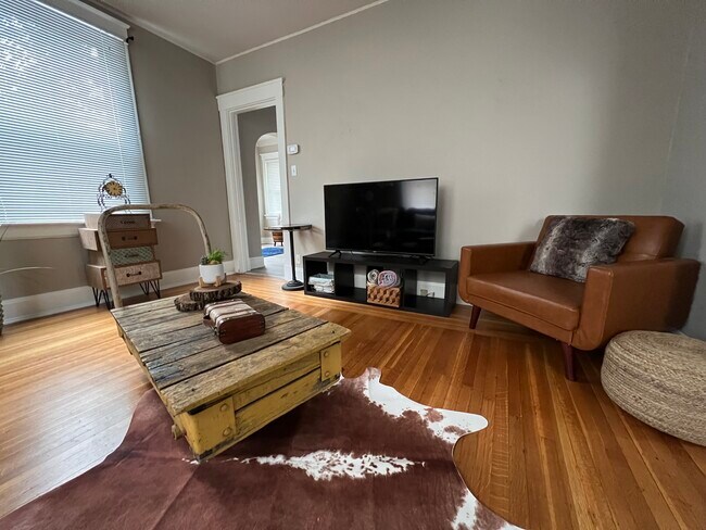 Foto del edificio - 3767 Andrew Ave