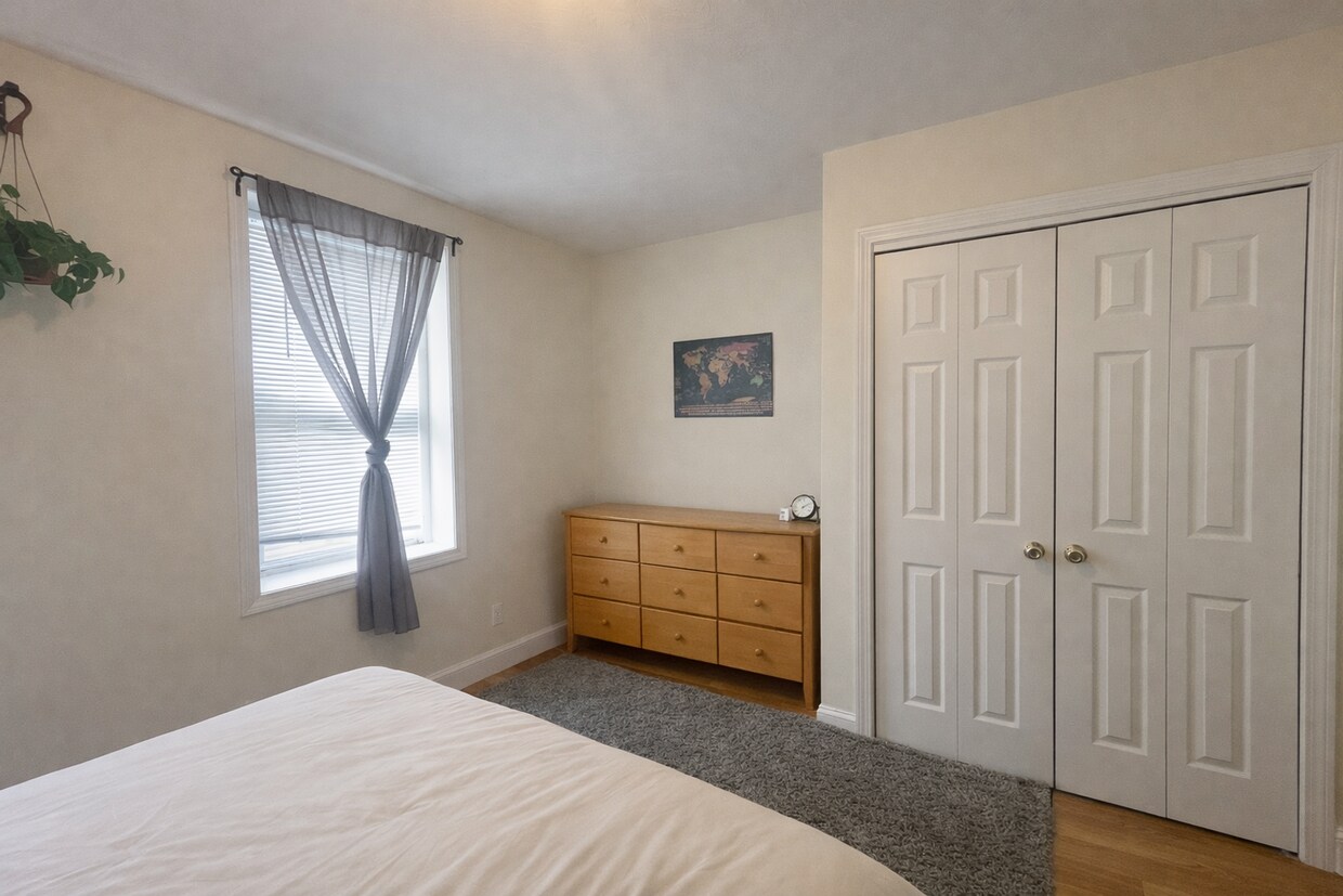 Foto del edificio - 1bed unit in Inman Square is available in 9/1
