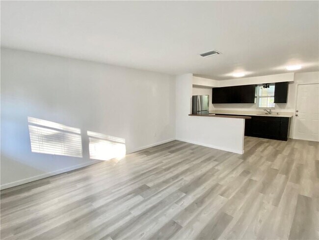 Foto del edificio - 1158 Rosetta Ln