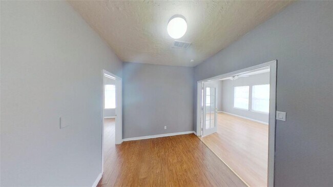 Foto del edificio - 3901 Dallas St