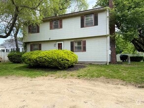 Building Photo - 18 Myrica Ave