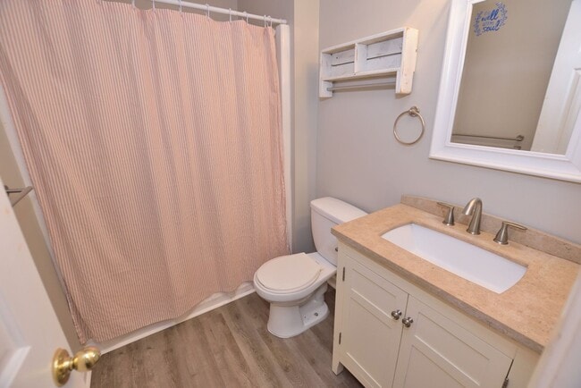 Building Photo - 28 Winders Creek
