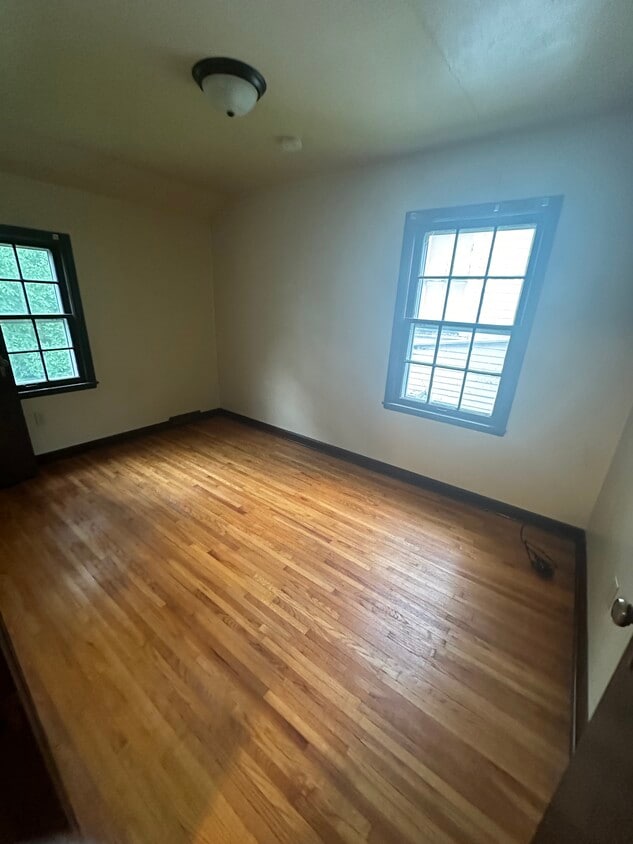 Primary Photo - 2620 Linden Ave