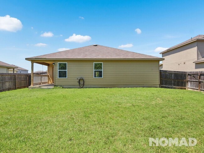 Building Photo - 536 Long Leaf Dr