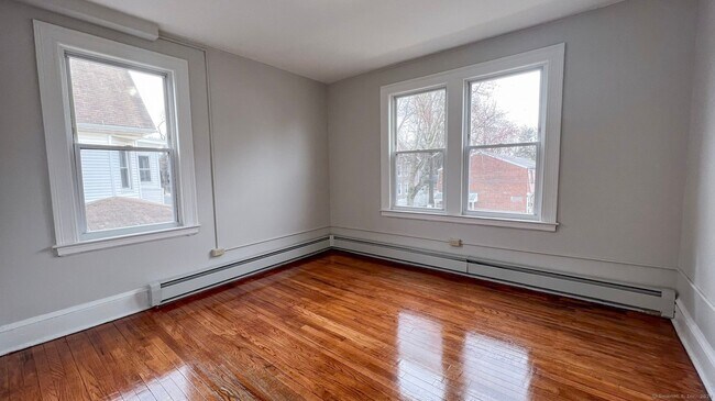 Foto del edificio - 455 Edgewood St
