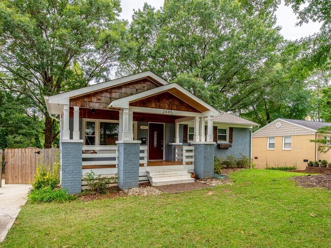 Building Photo - Great Midwood area charmer ready for move in!