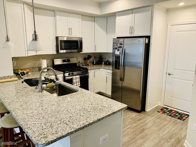 Foto del edificio - 10115 Dorsey Ln