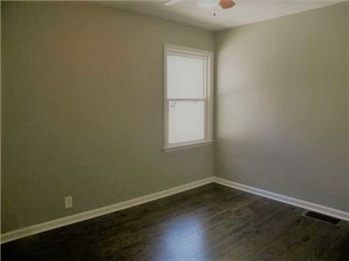 Primary Photo - Beautiful 3 Bedroom in Waldo
