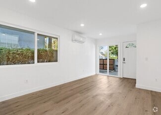 Building Photo - 1025 Pleasantview Ave