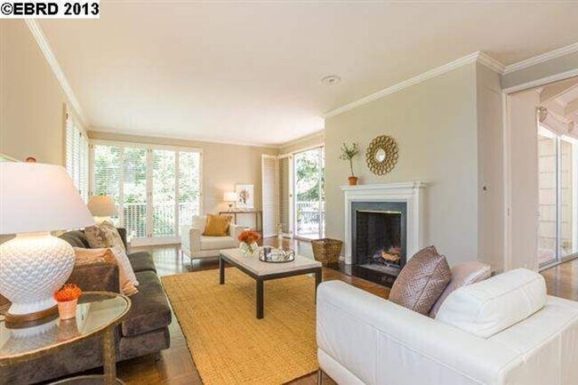 Building Photo - Exquisite Six Bedroom Piedmont Luxury Home...