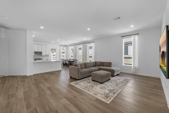 Foto del edificio - 2323 Hazel Berry St