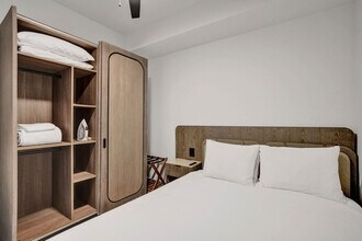 Building Photo - 580 72nd St