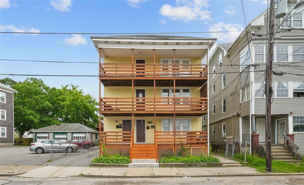 289 Mowry St Unit 2, Woonsocket, RI 02895 Room for Rent in Woonsocket, RI