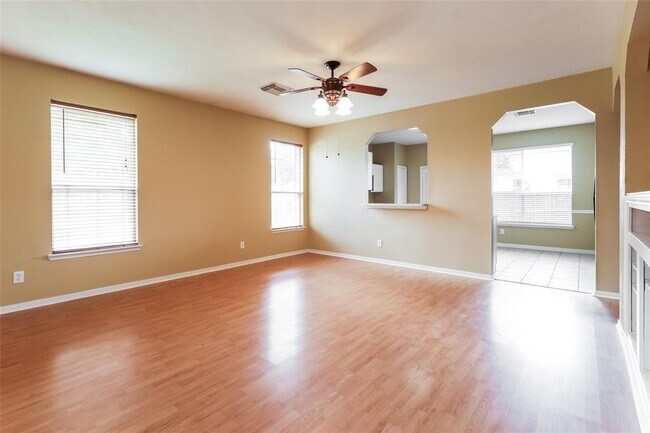 Building Photo - 918 Chapwood Ct