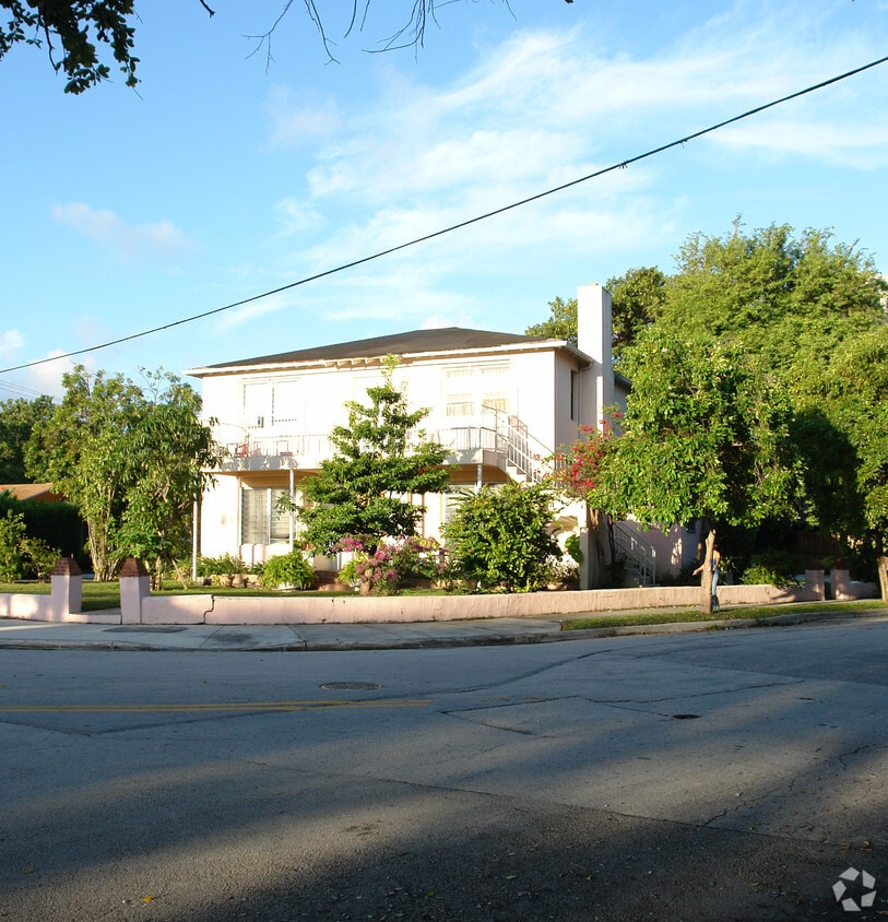 Primary Photo - 7700 NE 5th Ave