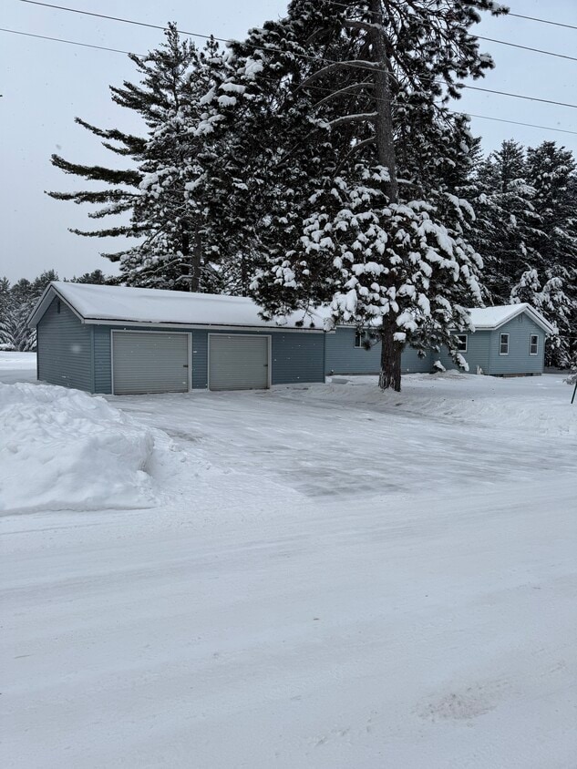 Building Photo - 1041 Bloom Rd