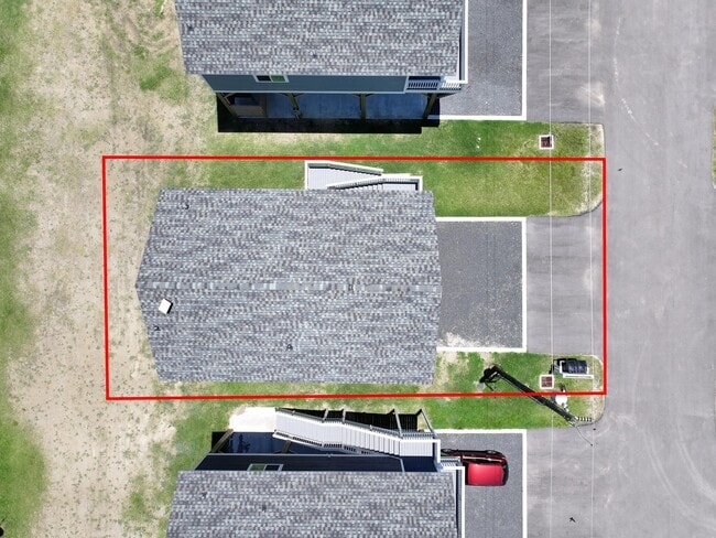 Building Photo - 1032 Sunset Cir