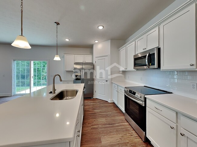 Building Photo - 8276 Northpoint Dr