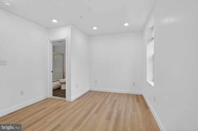 Building Photo - 712 N American St