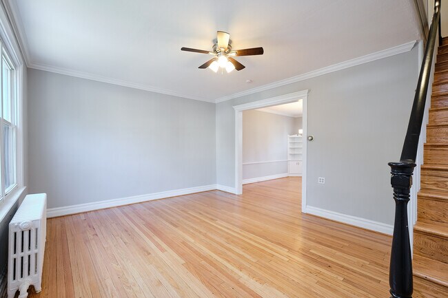 Foto del edificio - 229 Bryant St NE