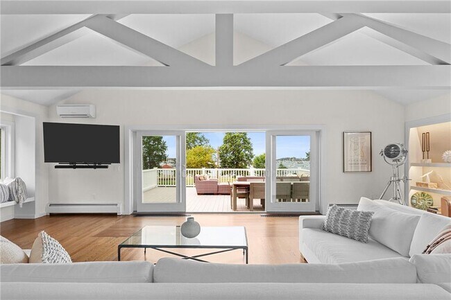 Foto del edificio - 1 Harbor View Dr