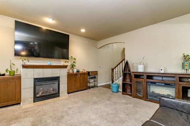 Foto del edificio - Beautiful Home in Highly Sought After Yelm...
