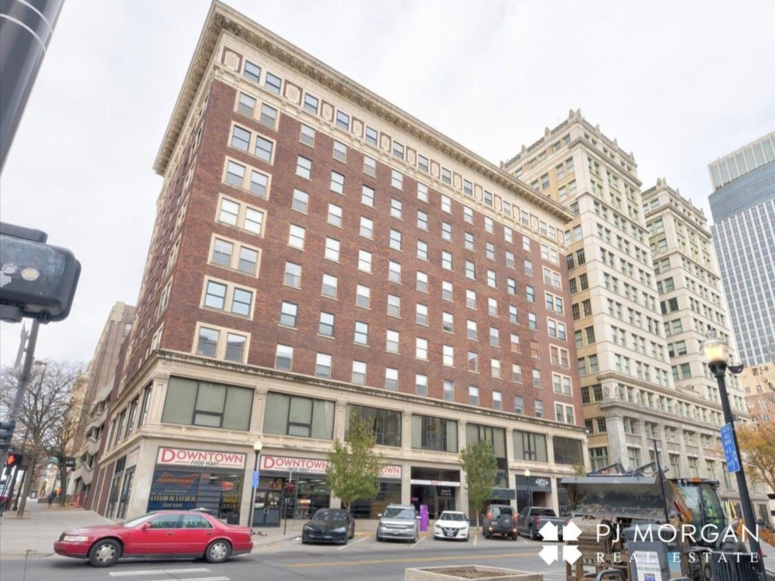 Great downtown location! - Great downtown location!