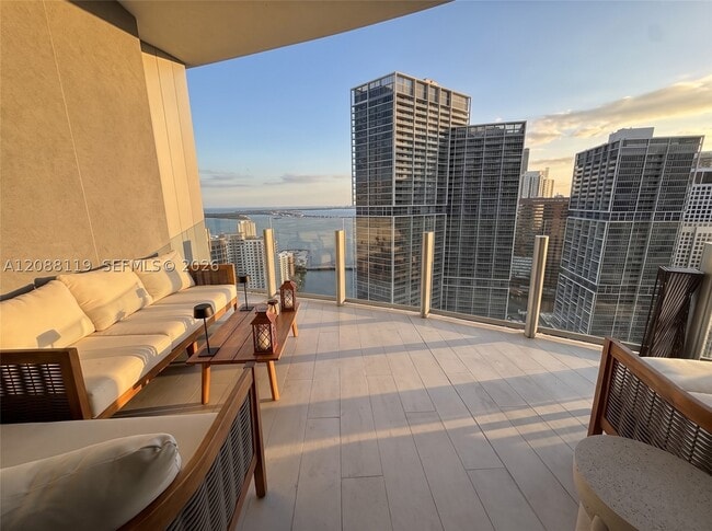 Building Photo - 300 Biscayne Blvd