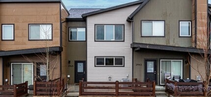 Building Photo - 2965 NW Elm Ave