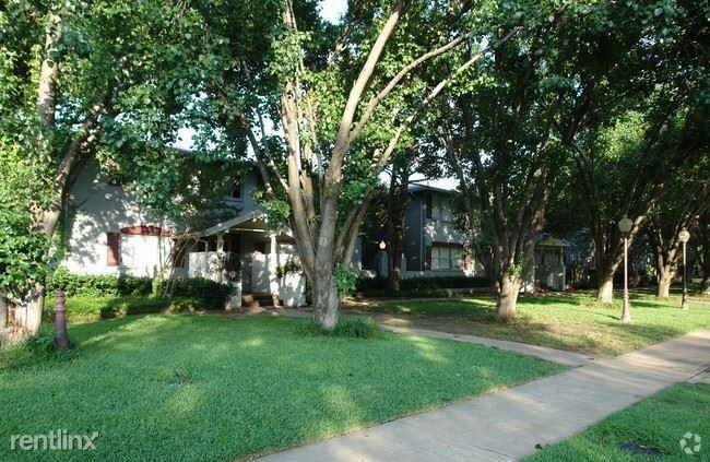 Building Photo - 3929 Rawlins St
