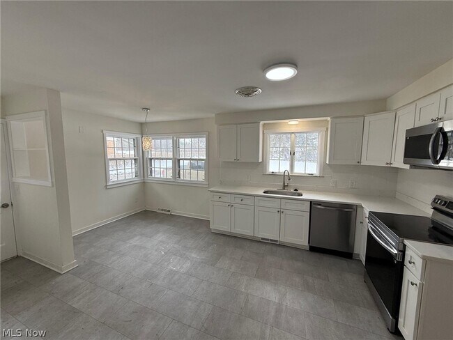 Foto del edificio - 22350 S Woodland Rd