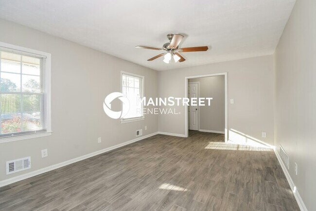 Foto del edificio - 3 Bedroom Pet-Friendly Home in ATLANTA, GA...