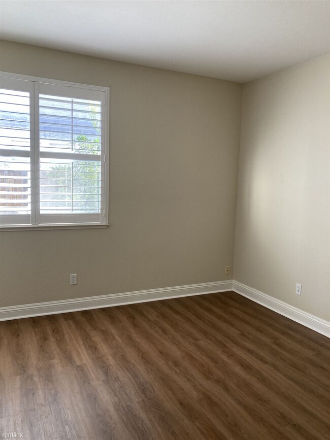 Building Photo - 3 br, 2 bath House - 1131 Colina Court