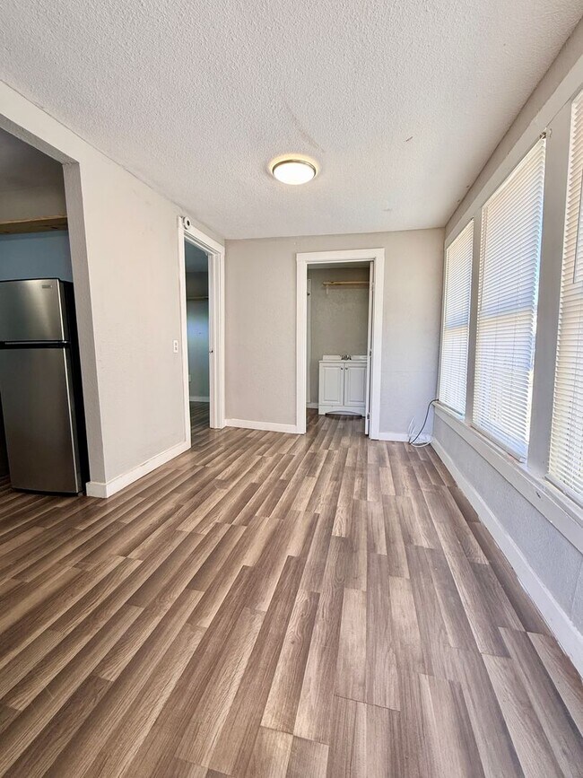 Foto del edificio - 2109 22nd St