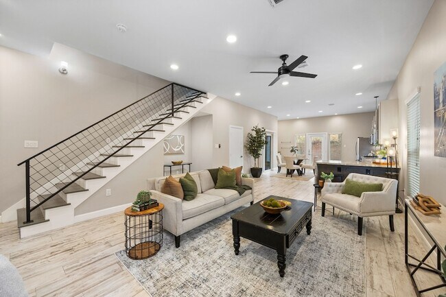 Foto del edificio - 317 E 35th St