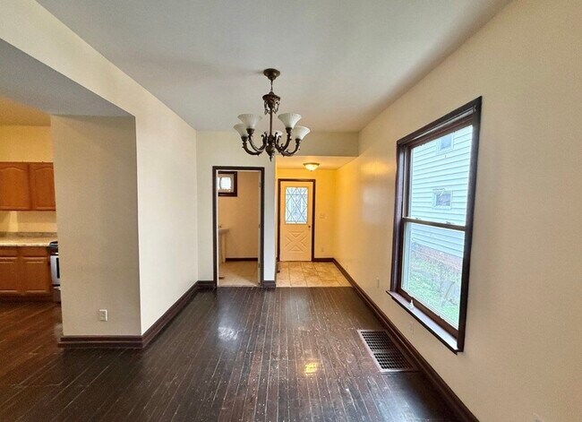 Área de comedor - 1803 Williams St