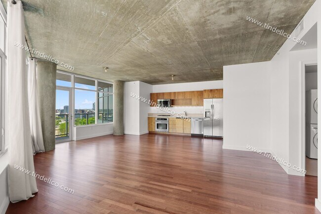 Foto del edificio - The Civic | 11th Floor 2BD/2BA with Stunning Portland Views, Free Parking and Free Utilities!