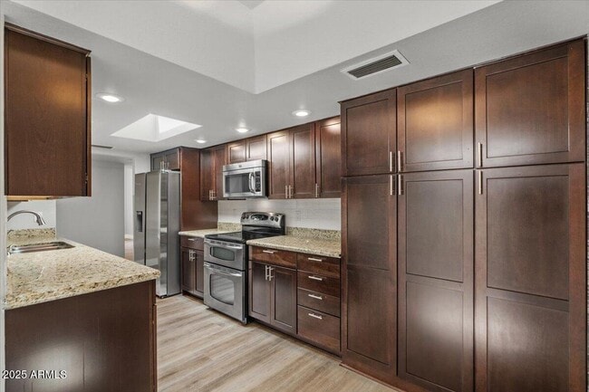 Building Photo - 6020 N 81st St